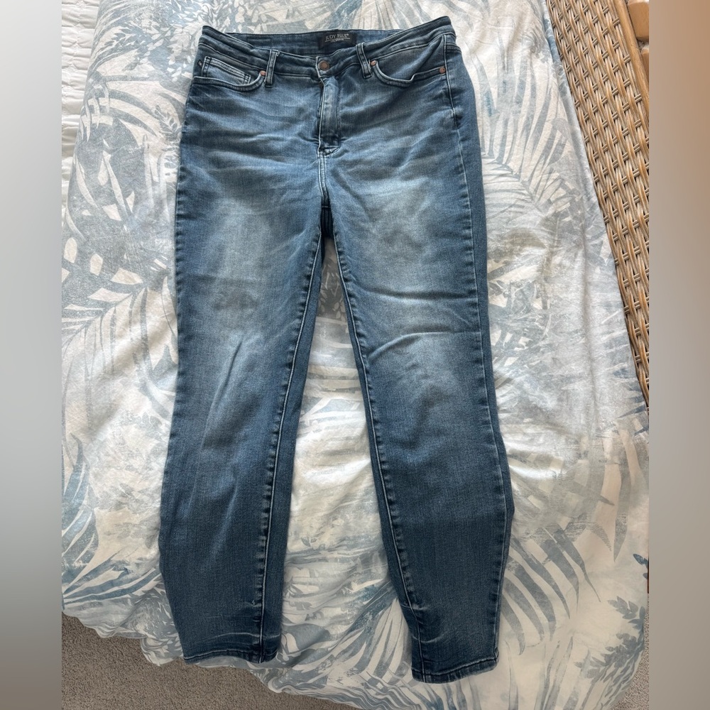 Judy Blue Faded Blue Skinny Jeans
